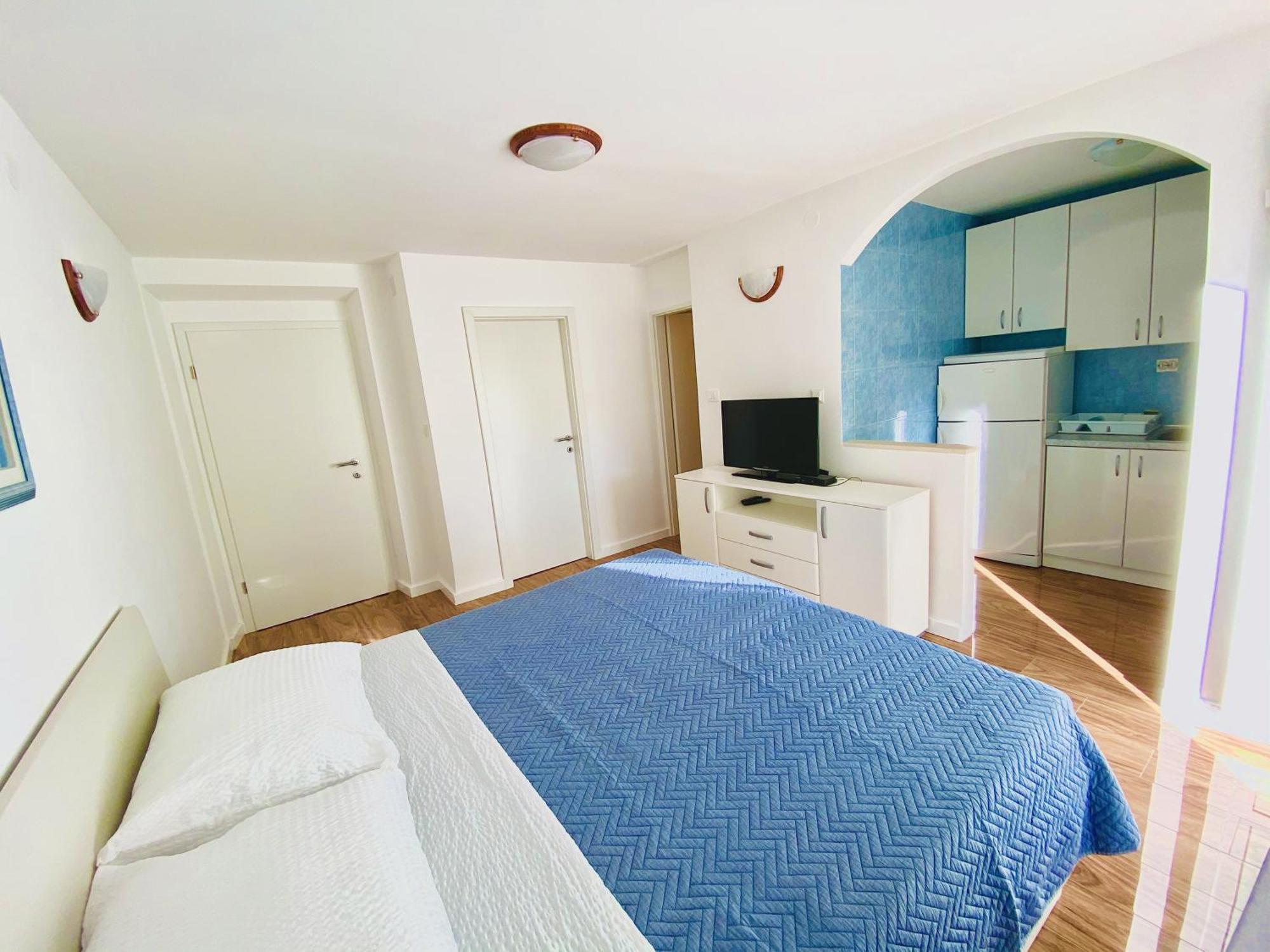 Apartments By The Sea Postira, Brac - 2928 Bilik gambar